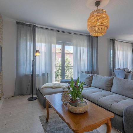 Premium 100M2 Sea View Apartment Лижнян Екстер'єр фото